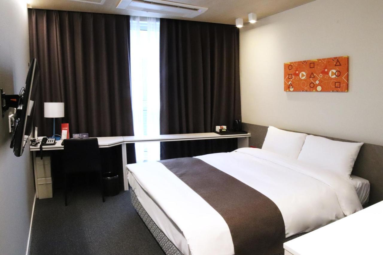Grand City Hotel Changwon Exterior foto